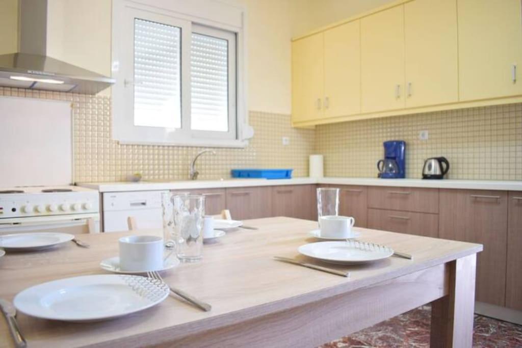 Marble Cool 2-Bedroom Down Town Yard House Киссамос Экстерьер фото
